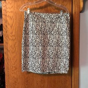 LOFT black and white pencil skirt. Never worn.